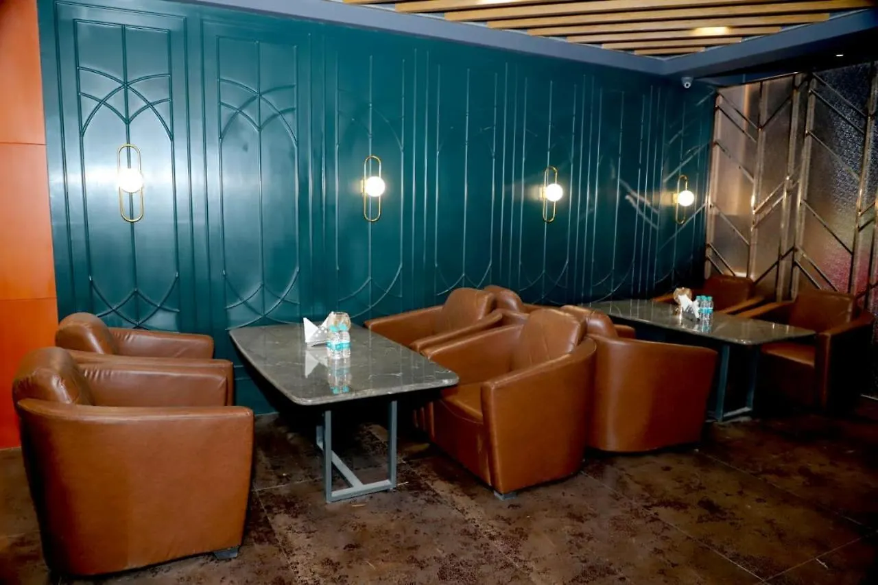 Dd Suites Hotel Agra